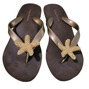 Tommy Bahama wedge flip flops size 7.5